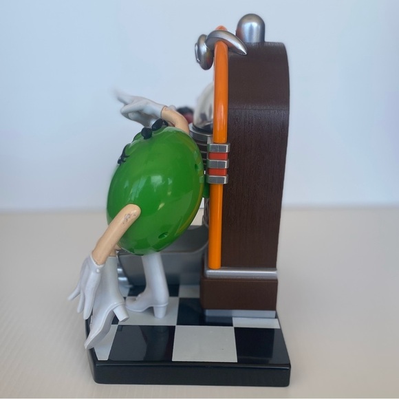 M&M’s Rock'n Roll Cafe Jukebox Candy Dispenser Limited Edition Collectib… - Picture 2 of 11